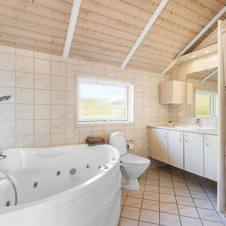 Casa vacanze Germaine - 1-2km From The Sea By Interhome
