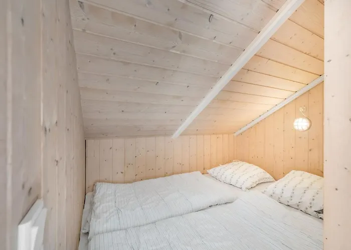 Holiday home Germaine - 1-2km From The Sea By Interhome