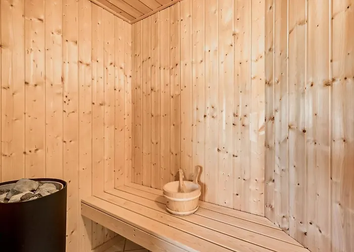 Germaine - 1-2km From The Sea By Interhome